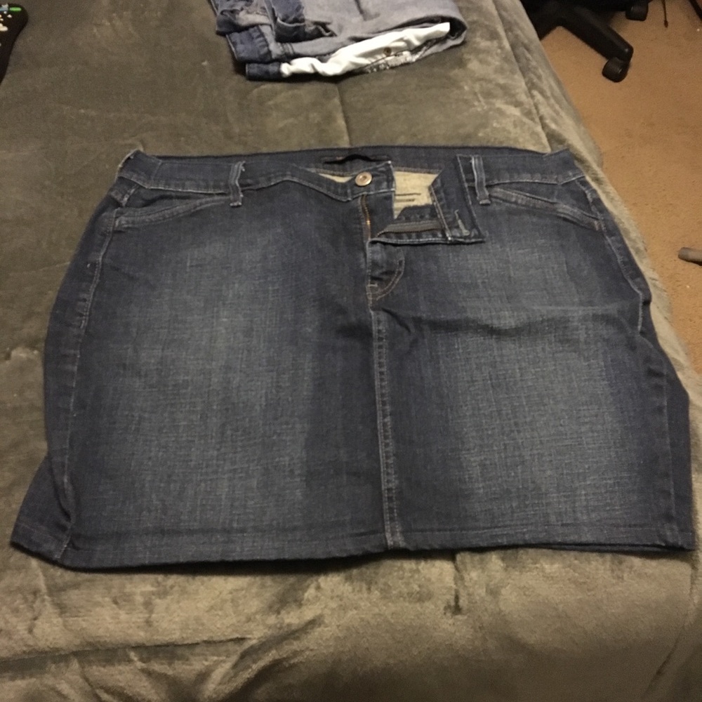 Levi’s denim skirt